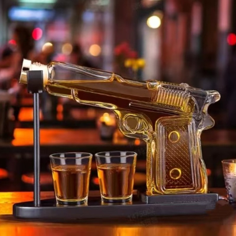 Sandhawk Glass Pistol Decanter – Glass Decanter Whiskey Bewertung und Preis