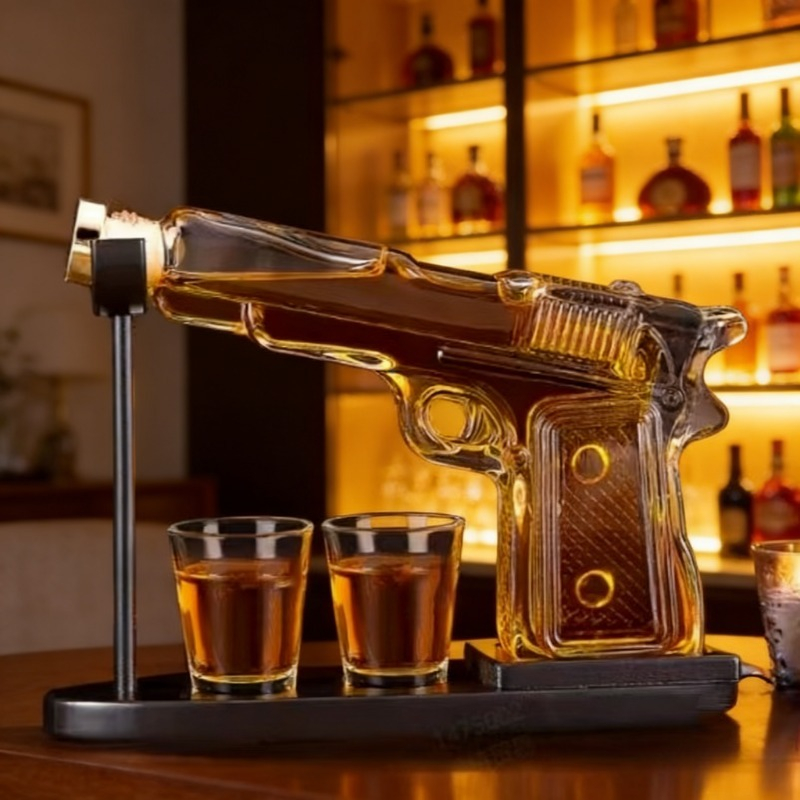 Pistol Shape Whiskey Decanter  – Glass Decanter Whiskey Bewertung und Preis